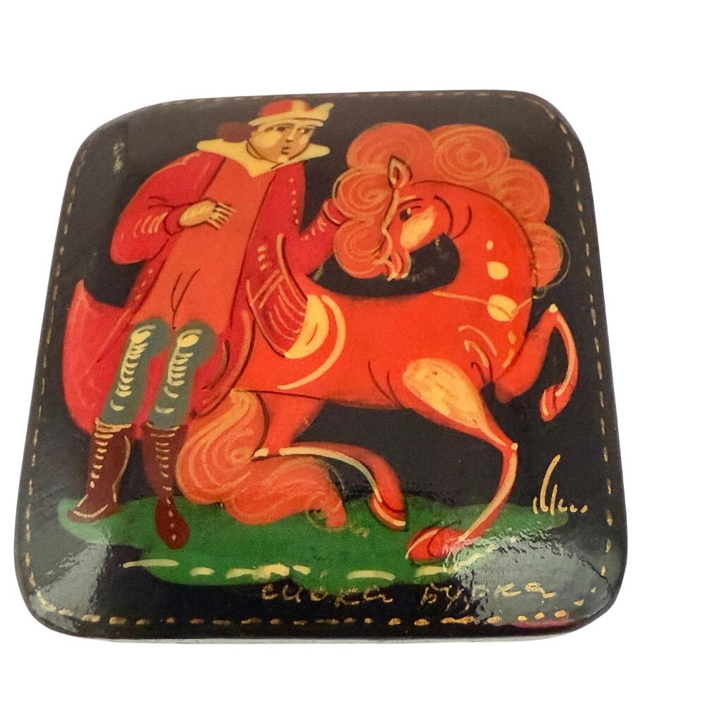Vintage Russian Hinged Lacquer Trinket Box Man With Horse Signed 1.5"‎